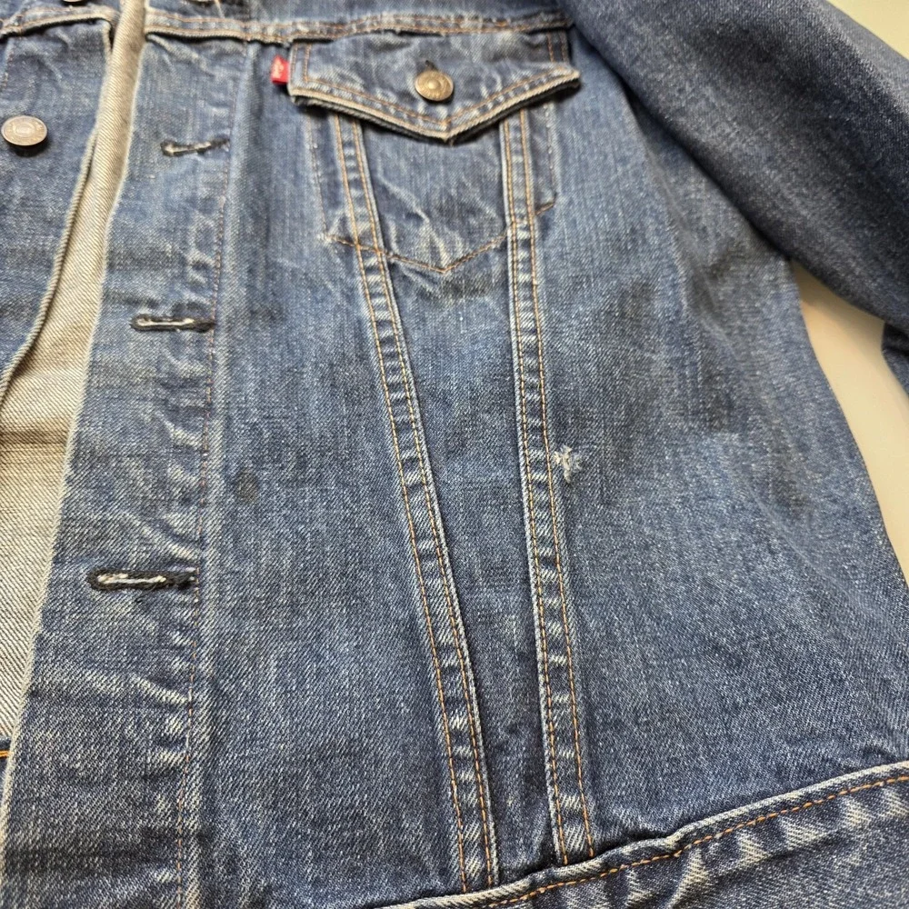 Vintage Levi's Type 3 Medium Blue Denim Trucker Jacket 70505 0217 USA Size 44 - Picture 8 of 11